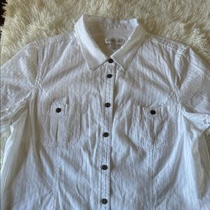 Christopher & Banks White 100% Cotton Button-Up Shirt with Dark Buttons